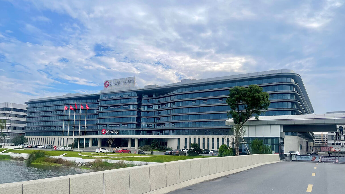 工业设计赋能制造升级:大驰创新张驰宁德分享AI与工业4 (1).jpg 工业设计赋能制造升级:大驰创新张驰宁德分享AI与工业4 (1).jpg